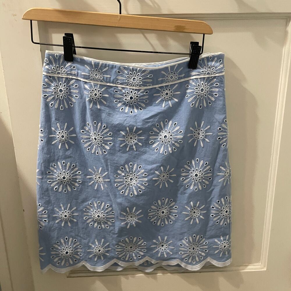 Talbots Chambray Starburst Eyelet A-Line Skirt With White Scalloped Hem Size 2 - Picture 3 of 7